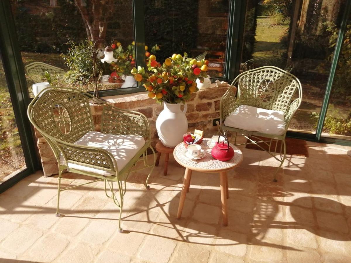Bed and Breakfast Les Berges De La Planchette Yvignac-la-Tour Экстерьер фото
