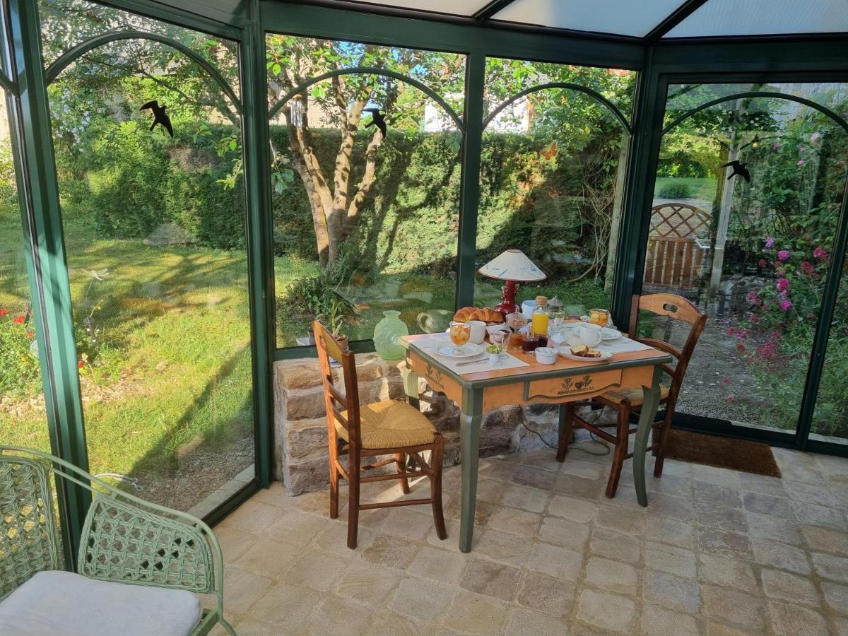 Bed and Breakfast Les Berges De La Planchette Yvignac-la-Tour Экстерьер фото
