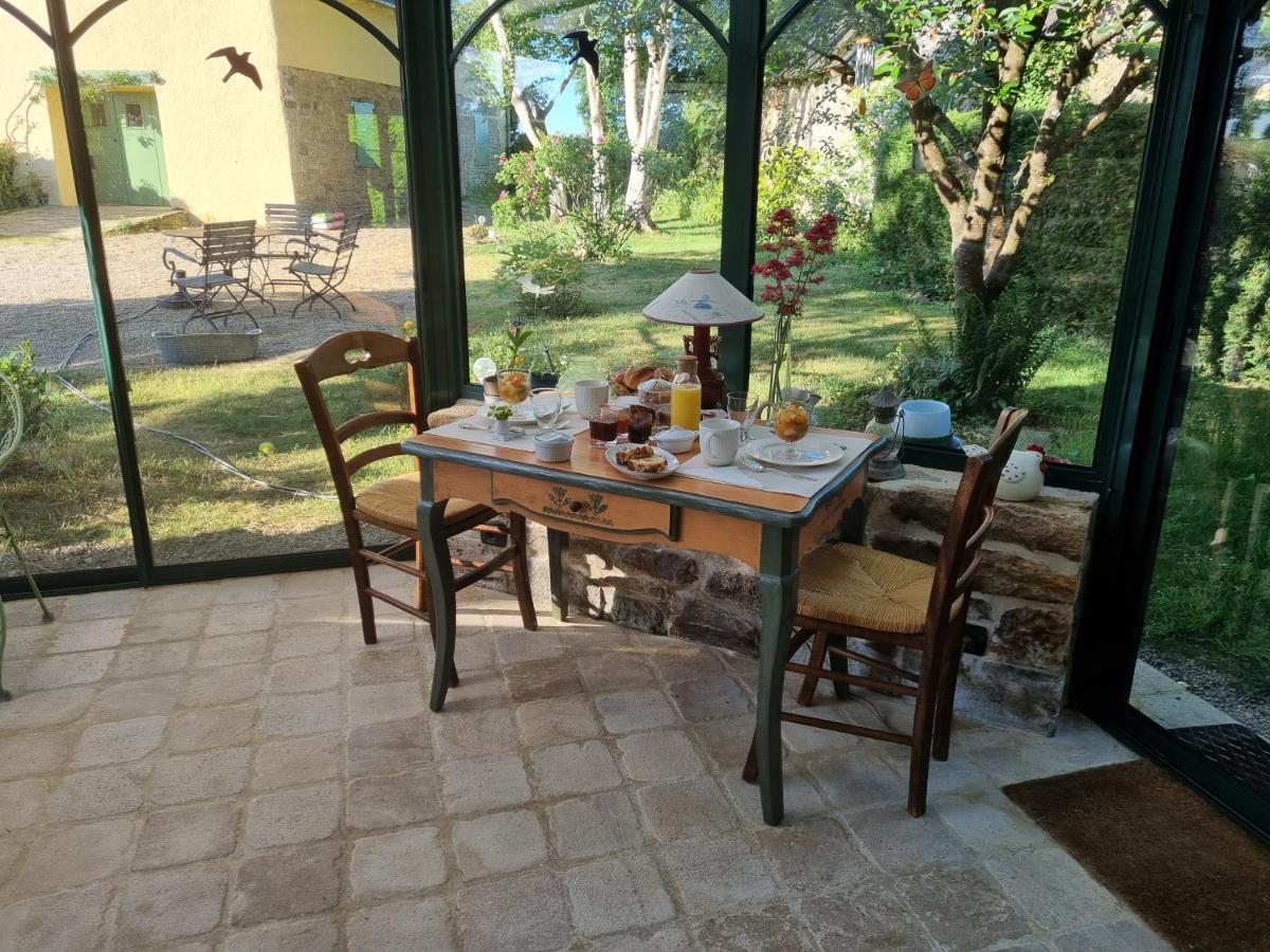 Bed and Breakfast Les Berges De La Planchette Yvignac-la-Tour Экстерьер фото