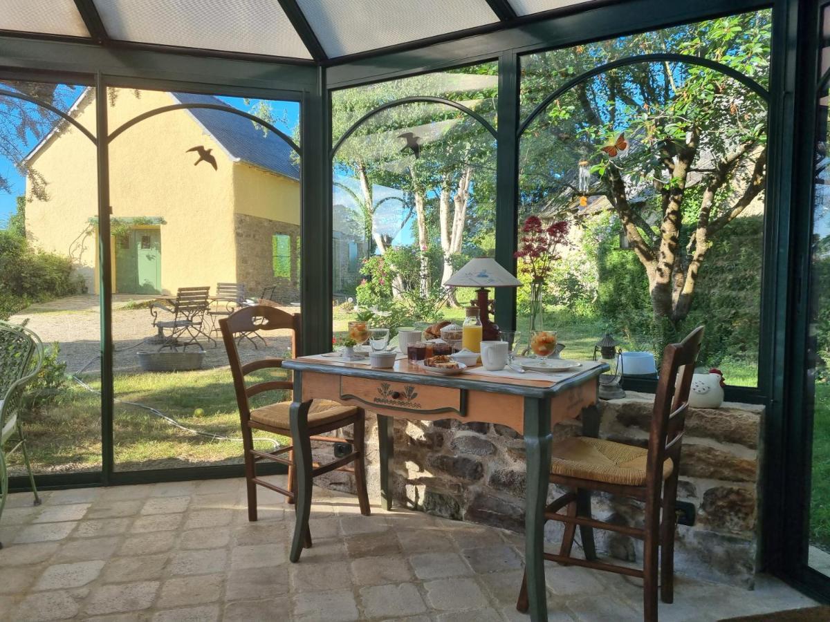 Bed and Breakfast Les Berges De La Planchette Yvignac-la-Tour Экстерьер фото